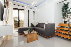 Modern Luxury Apt w Outdoor Jacuzzi